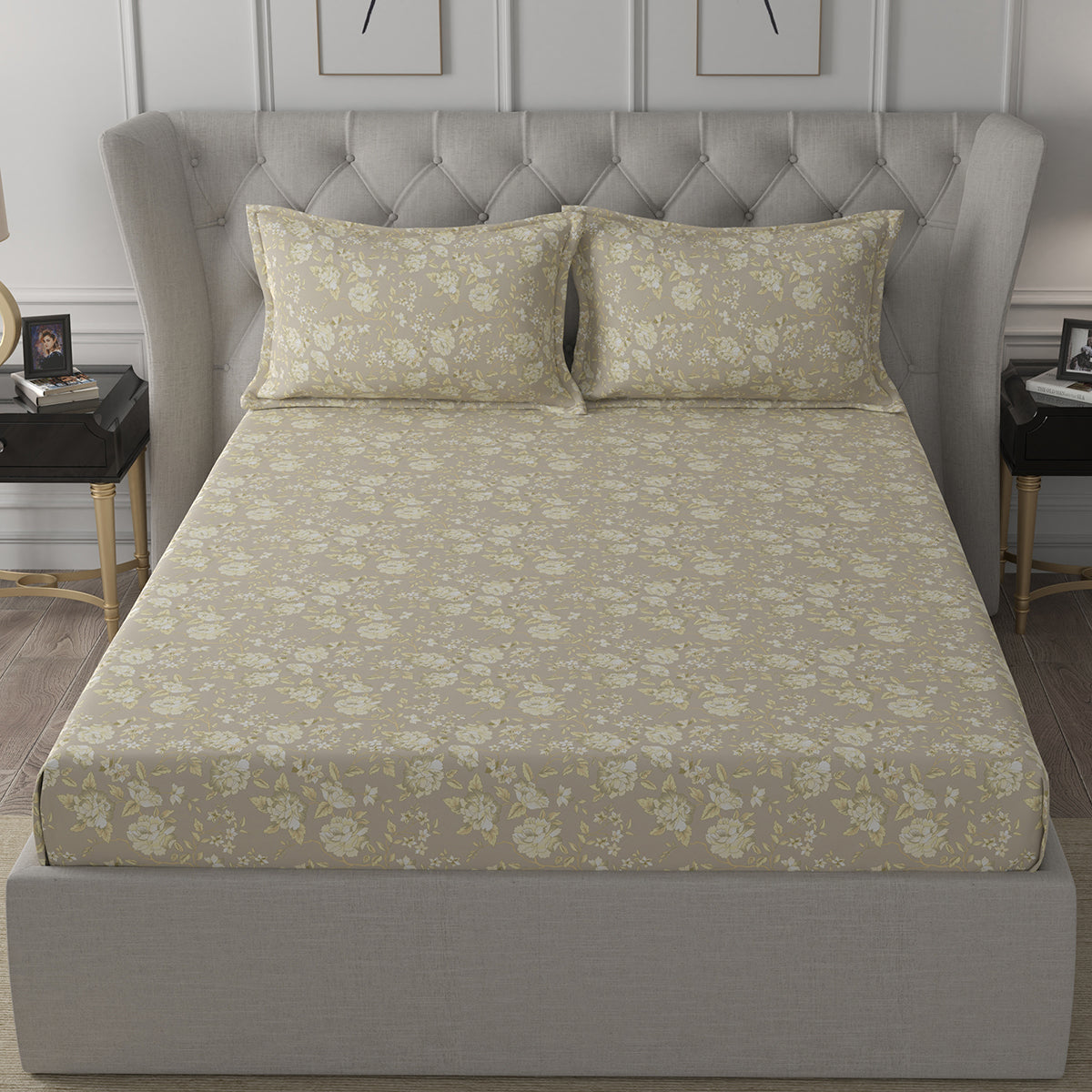 Ardour Atelien Printed Bed Sheet With 2 Pillow Covers