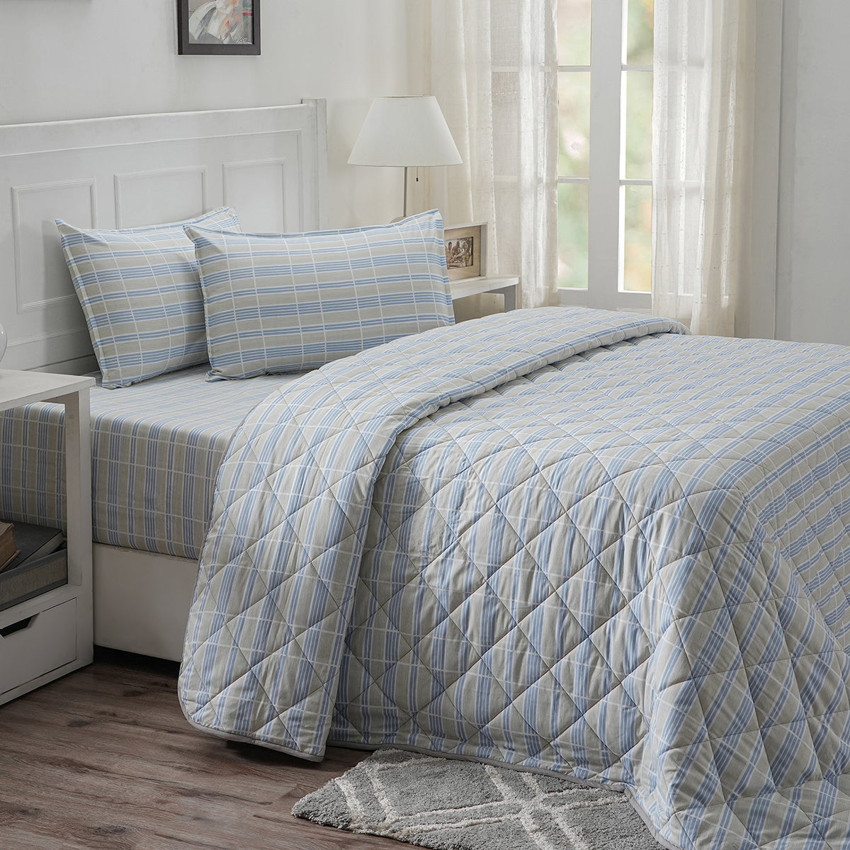 Optimist Bloom Berne 110 GSM Summer AC Quilt/Quilted Bed Cover/Comforter