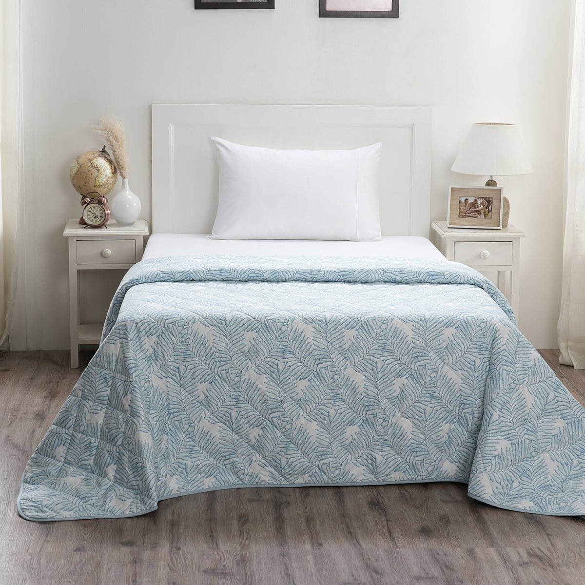 Optimist Bloom 115 GSM Fern Summer AC Quilt/Quilted Bed Cover/Comforter