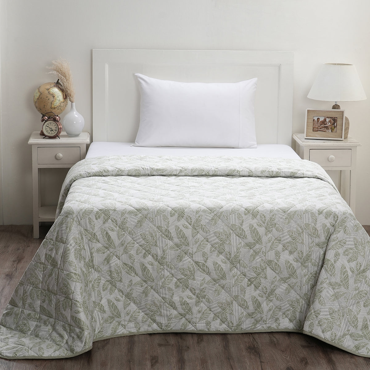 Optimist Bloom 115 GSM Tropical Texture Summer AC Quilt/Quilted Bed Cover/Comforter