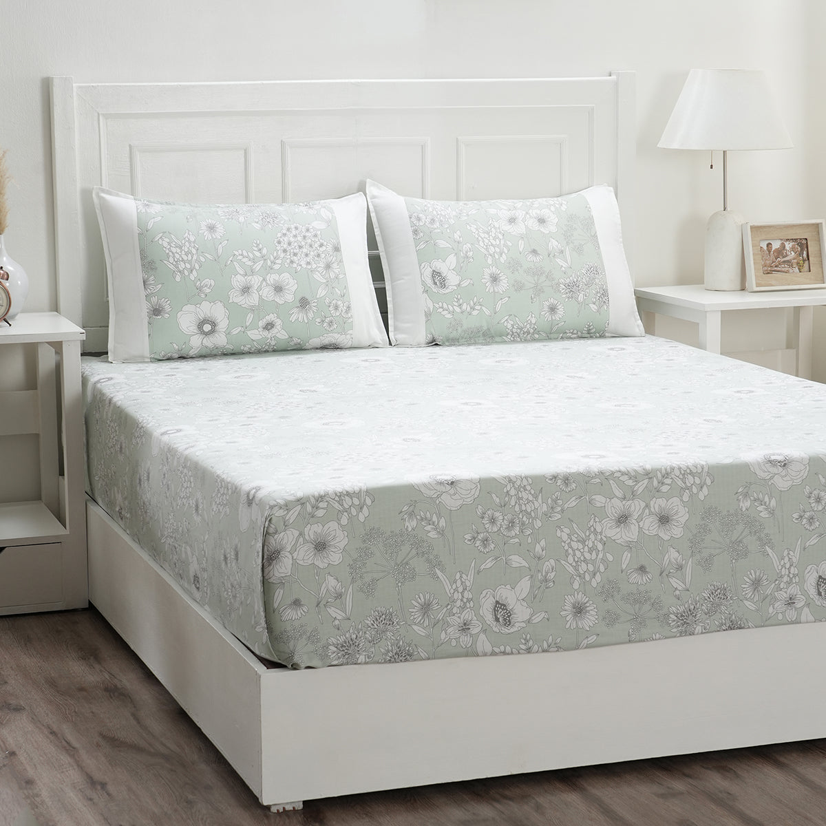 Royal Botanic Outline Floral 200TC Cotton 6PC Bed Bath Set