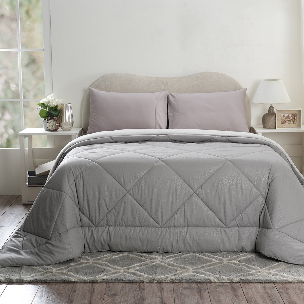 Hermosa Glister Pebble Reversible Quilt