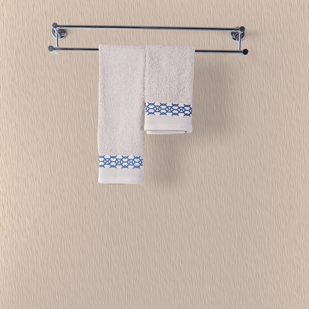 Utopian Regan Terrain 550 GSM Anti-Bacterial, Anti-Fungal And Odour Resistant Towel