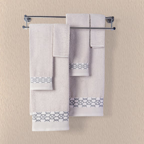 Utopian Regan Terrain 550 GSM Anti-Bacterial, Anti-Fungal And Odour Resistant Towel