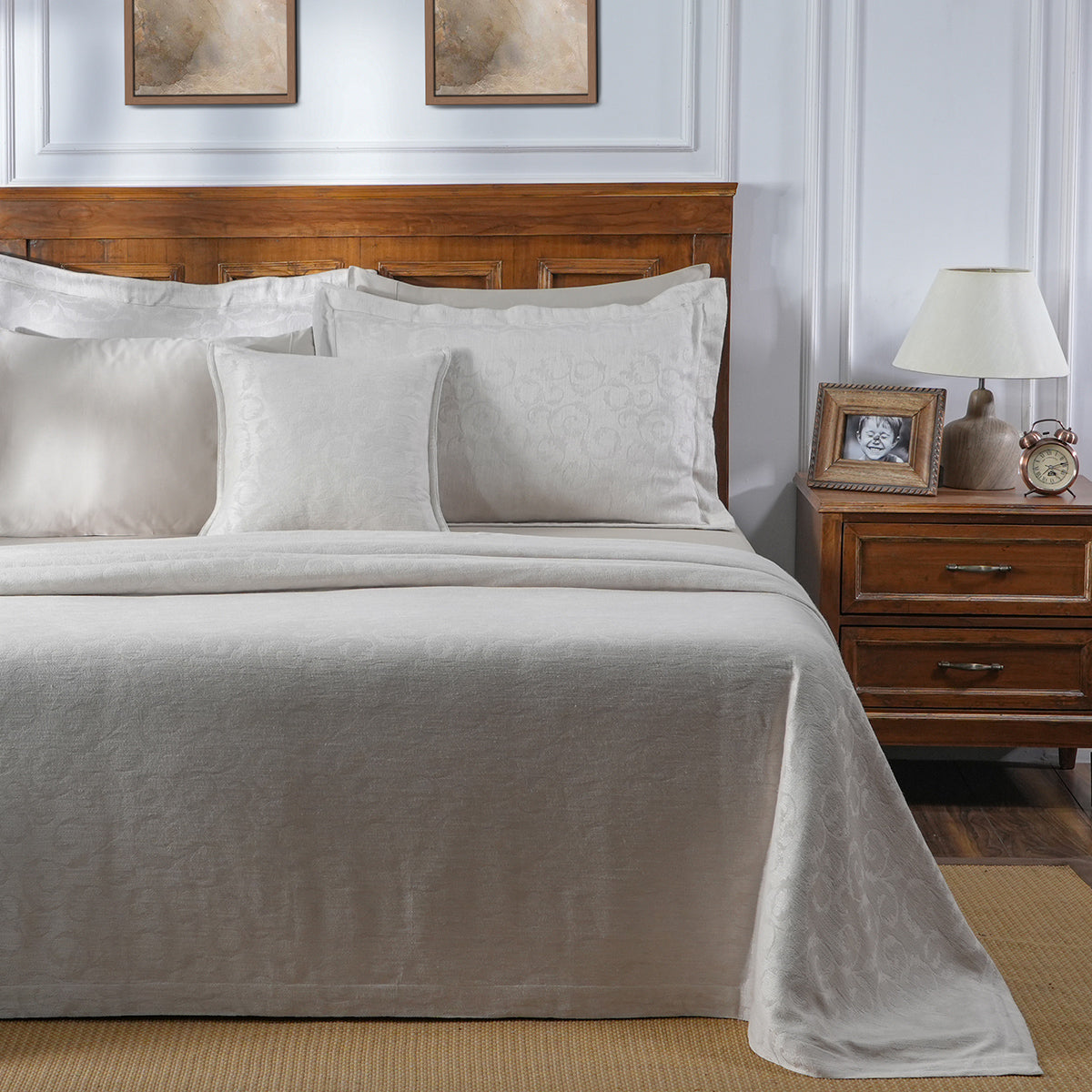 Acanthus Serenity Leafy Scroll Woven Jacquard Bed Cover Set