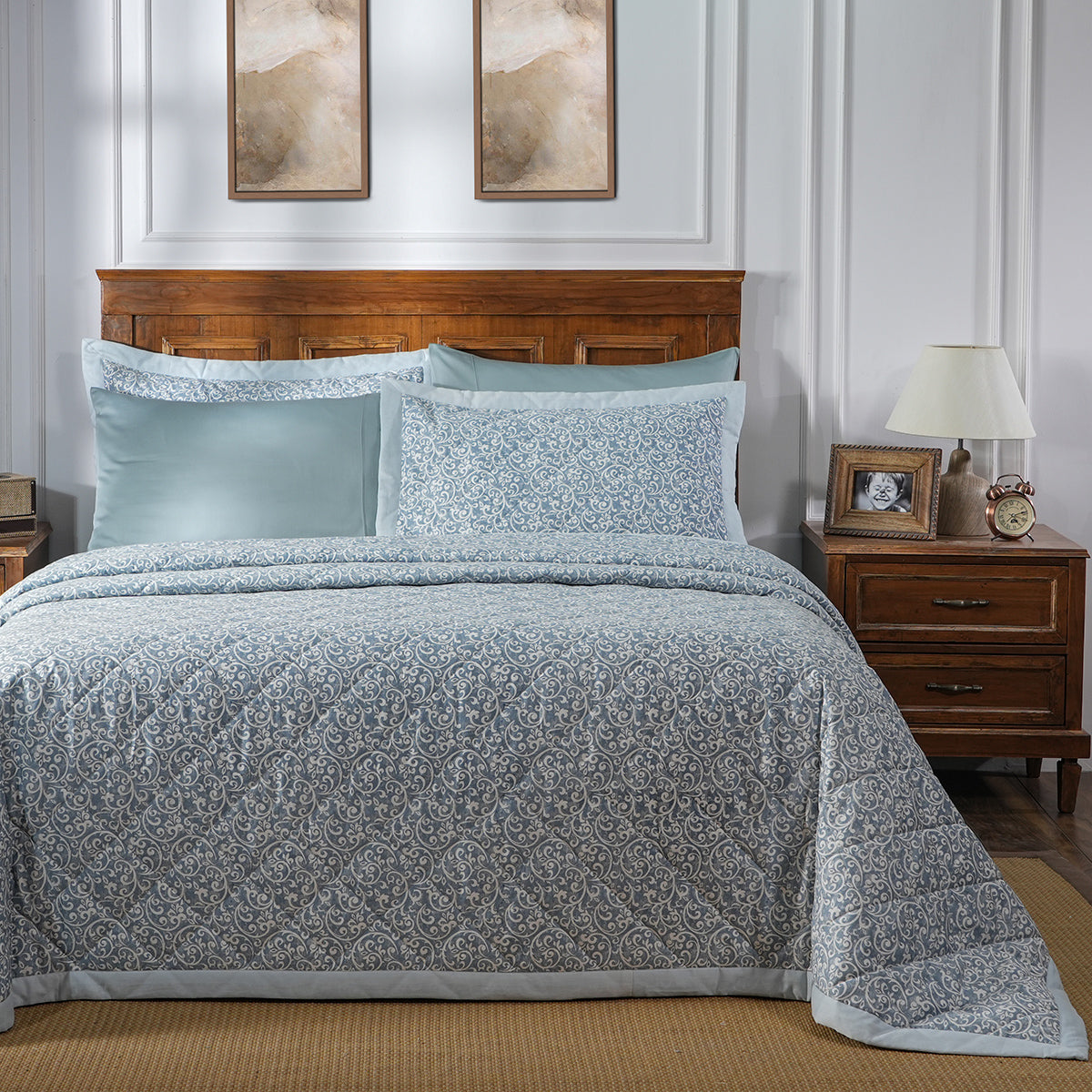 Acanthus Serenity Visual Treat Hand Quilted Quilt/Comforter