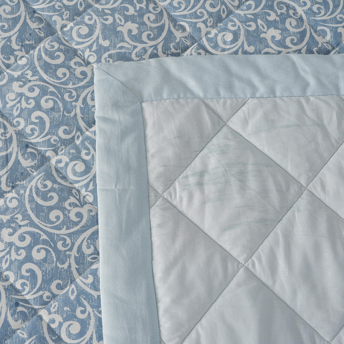 Acanthus Serenity Visual Treat Hand Quilted Quilt/Comforter