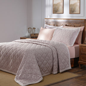 Acanthus Serenity Visual Treat Hand Quilted Quilt/Comforter