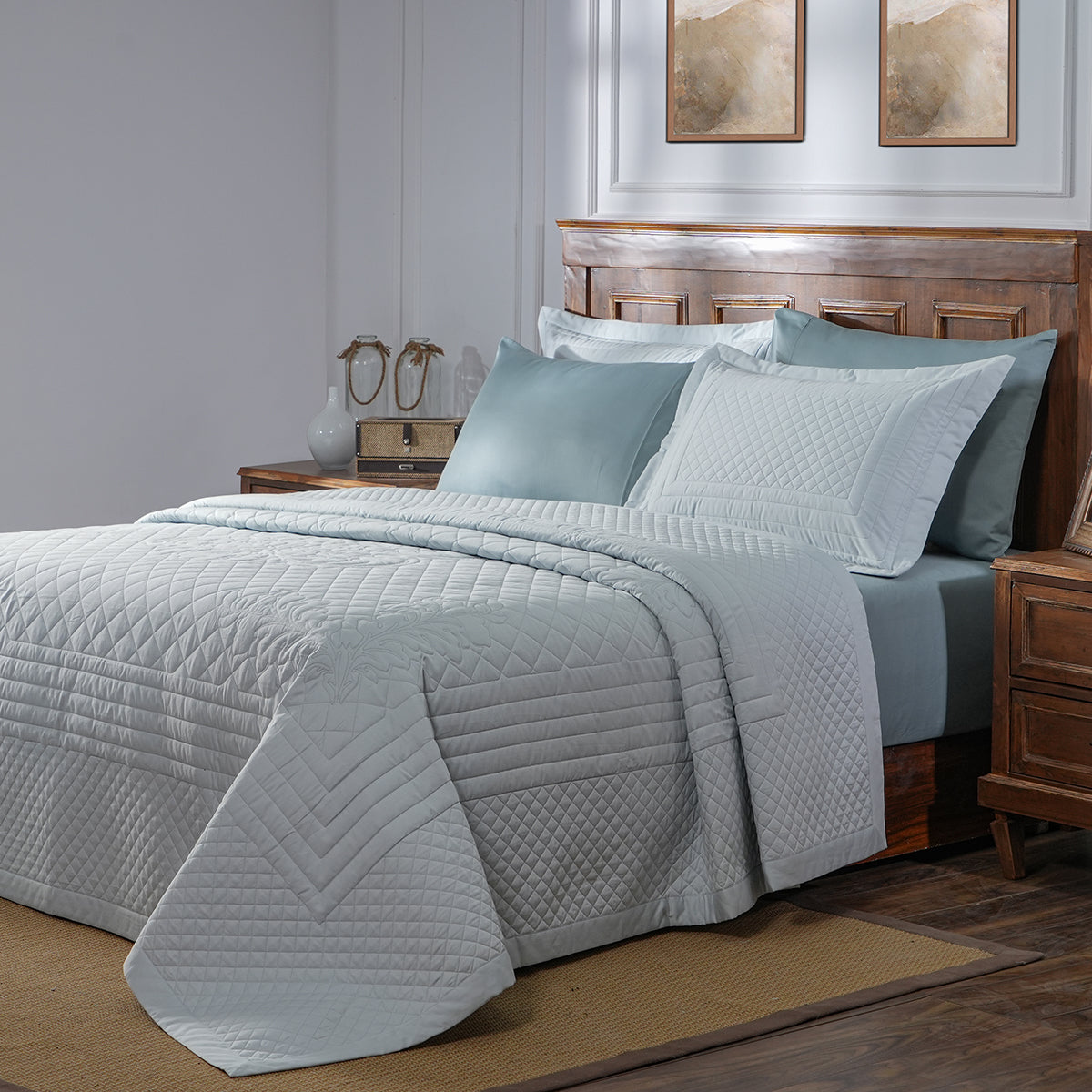 Acanthus Serenity Sole Bliss Quilted Quilt/Comforter