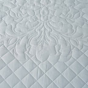 8Pc Acanthus Serenity Sole Bliss Quilted Quilt/Comforter Set