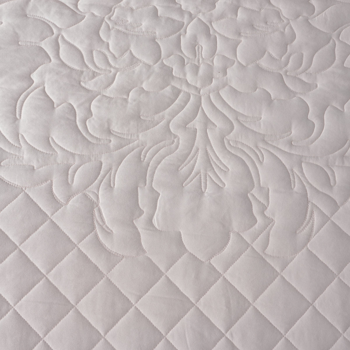 8Pc Acanthus Serenity Sole Bliss Quilted Quilt/Comforter Set