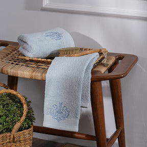 Acanthus Serenity Dutch Embroidery Machine Towel