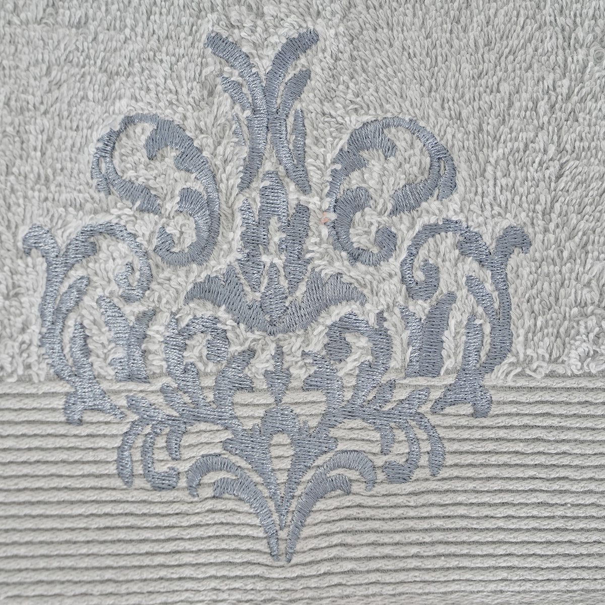 Acanthus Serenity Dutch Embroidery Machine Towel