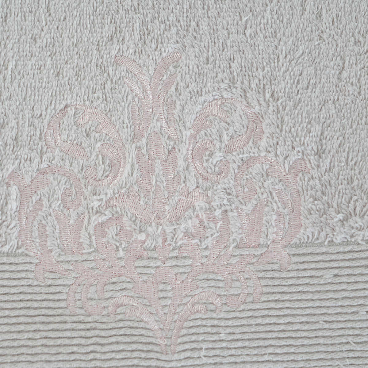 Acanthus Serenity Dutch Embroidery Machine Towel