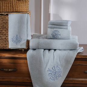 Acanthus Serenity Dutch Embroidery Machine Towel