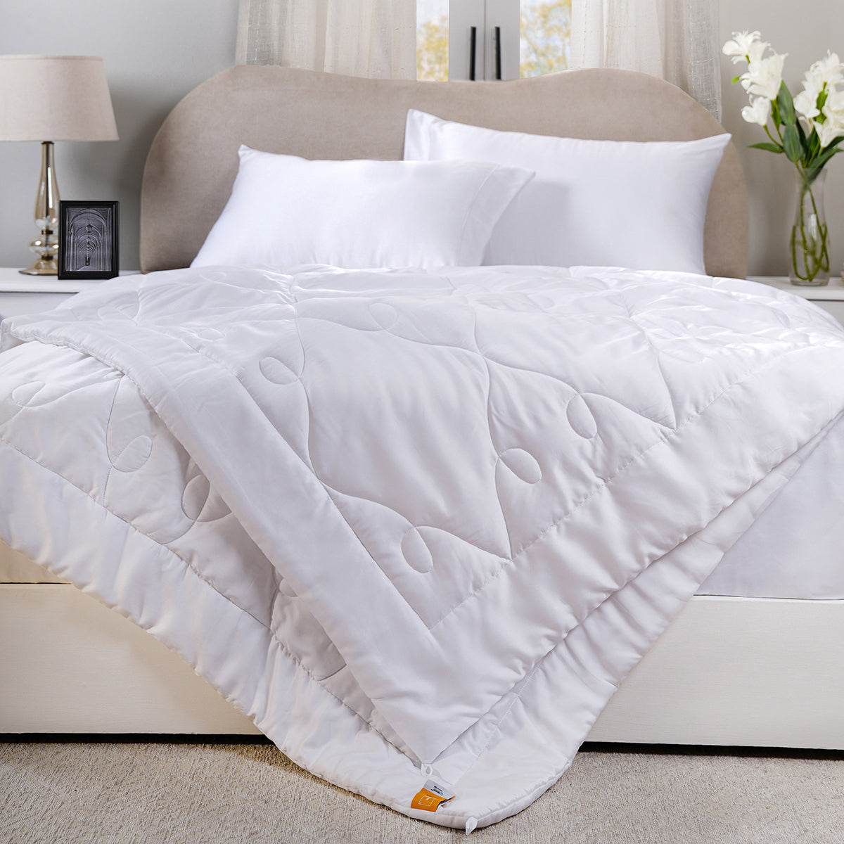 Essentials Noemi Soft and Silky Year Around White Duvet Insert/Quilt