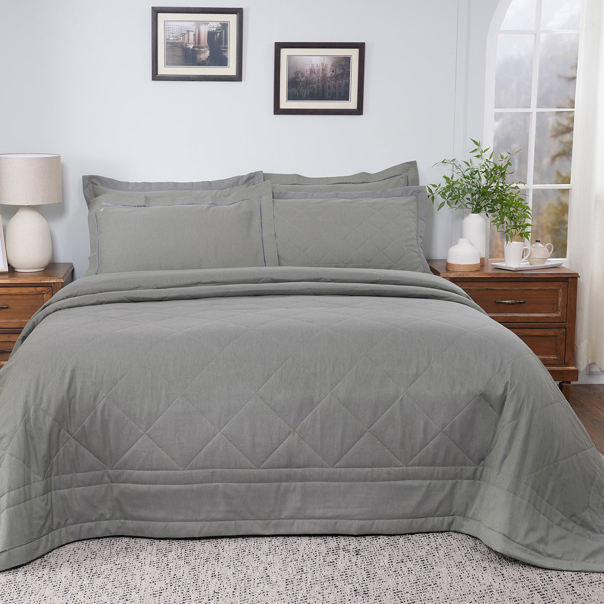 Emmie 100% Natural Cotton Filling Light Weight Winter Quilt / Quilted Bed Cover Green