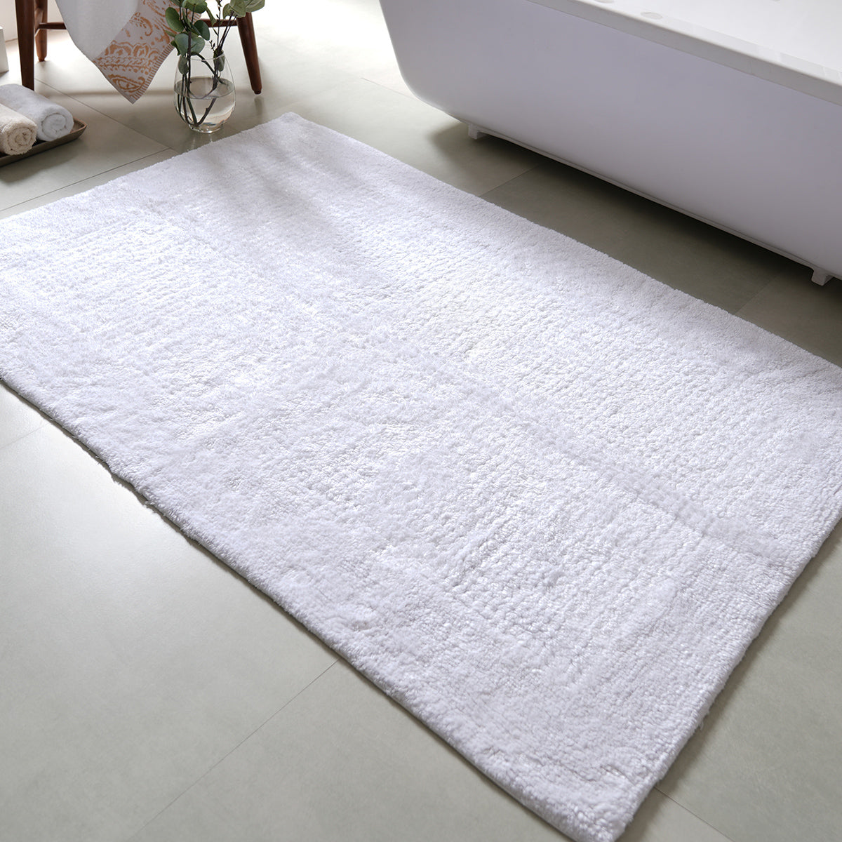 Ecolux Luxuriously soft and highly absorbent White Bath Mat