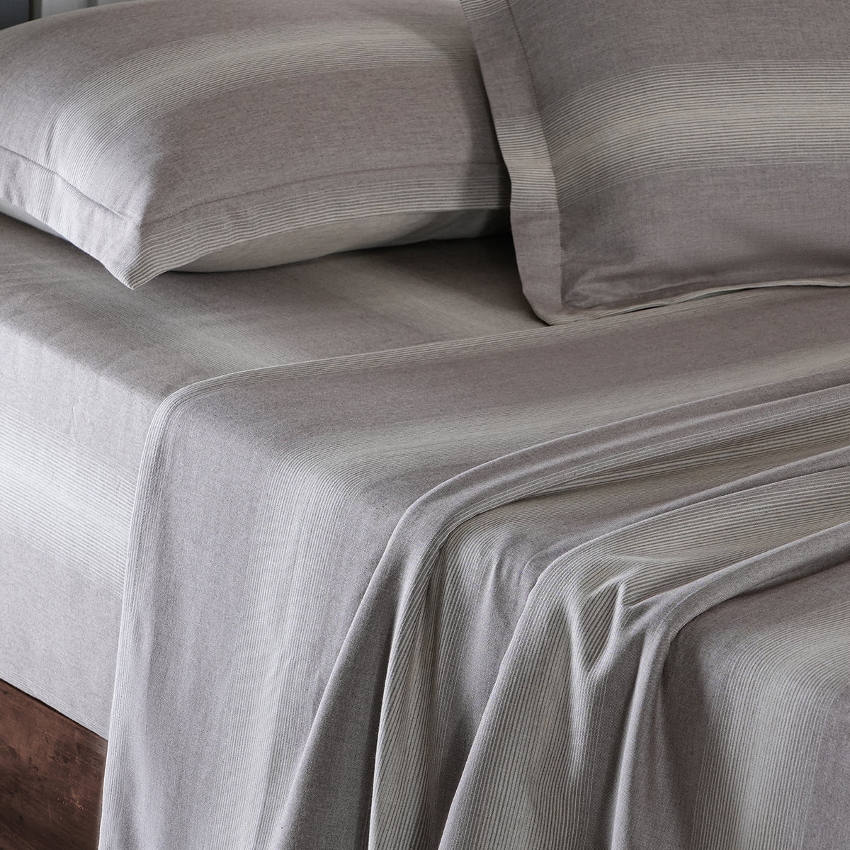 Rhythmic Stripe Reversible Made With Egyptian Cotton Ultra Soft Nurture Brown/Chinchilla Bed Sheet Set