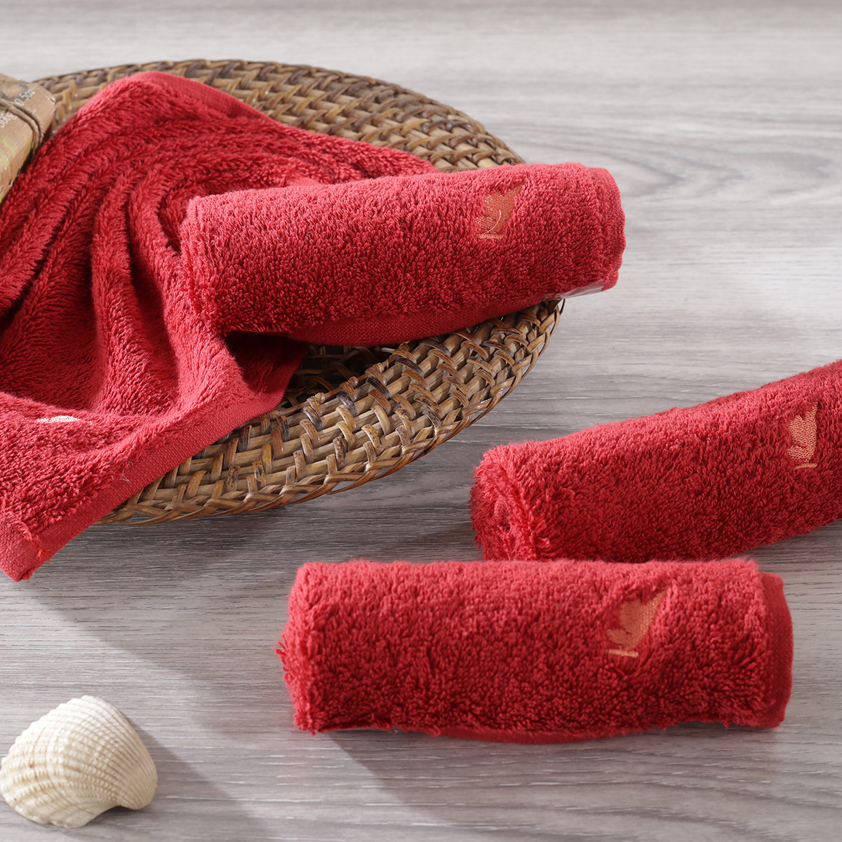 Colorart Embedded Stripe Lacquer Red Towel