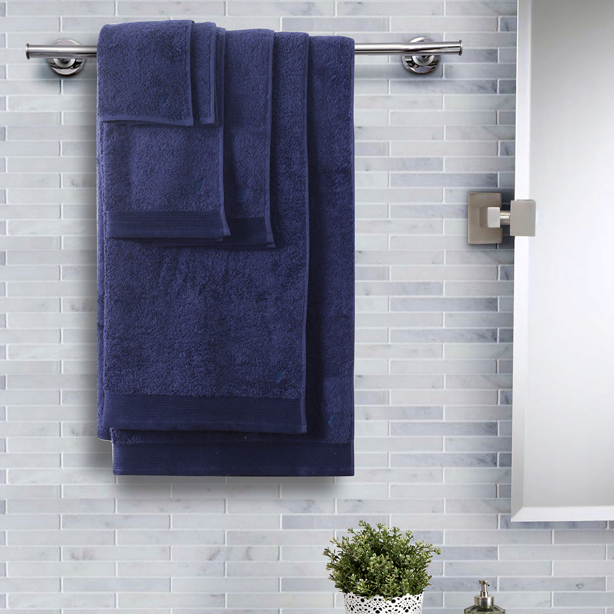 Colorart Embedded Stripe Navy Towel